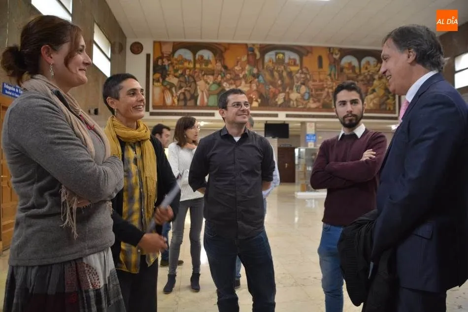 Foto 3 - El alcalde conoce los avances que el investigador Pablo Jambrina desarrolla con apoyo del...