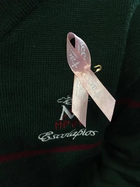 Foto 9 - El colegio Calasanz se &ldquo;viste de rosa&rdquo;  