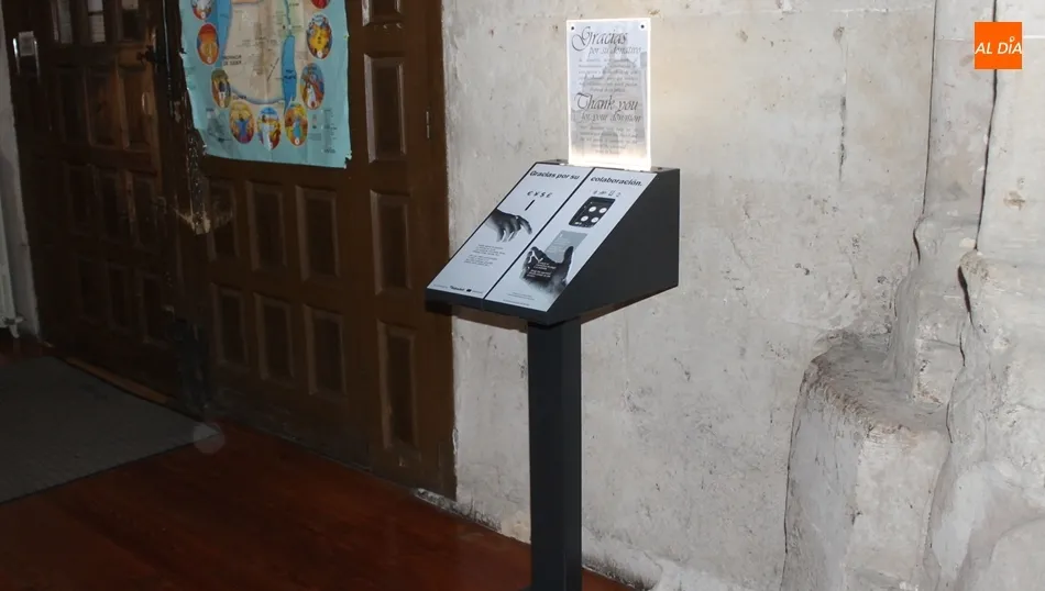 Foto 2 - La iglesia moderniza los cepillos con los donativos con tarjeta o m&oacute;vil&nbsp;