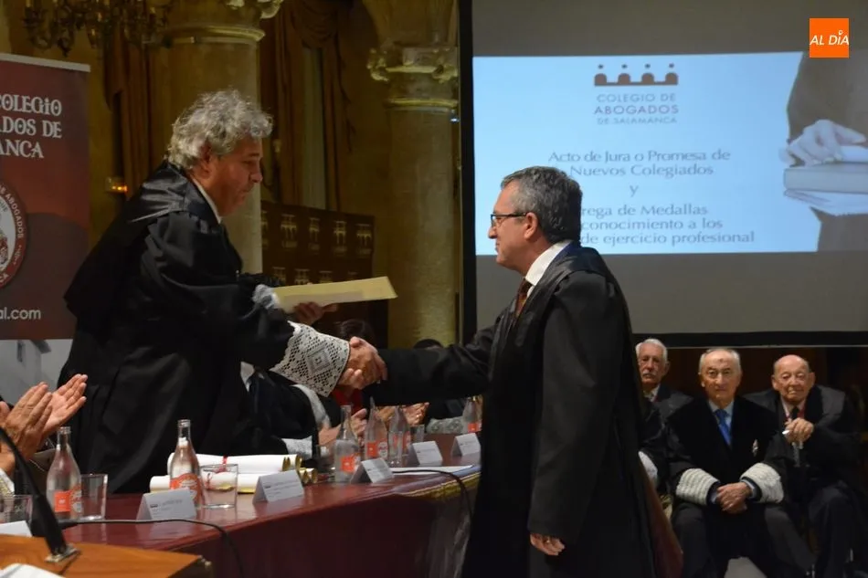 Acto de jura de los nuevos letrados y entrega de medallas del Colegio de Abogados. Foto: Lydia González