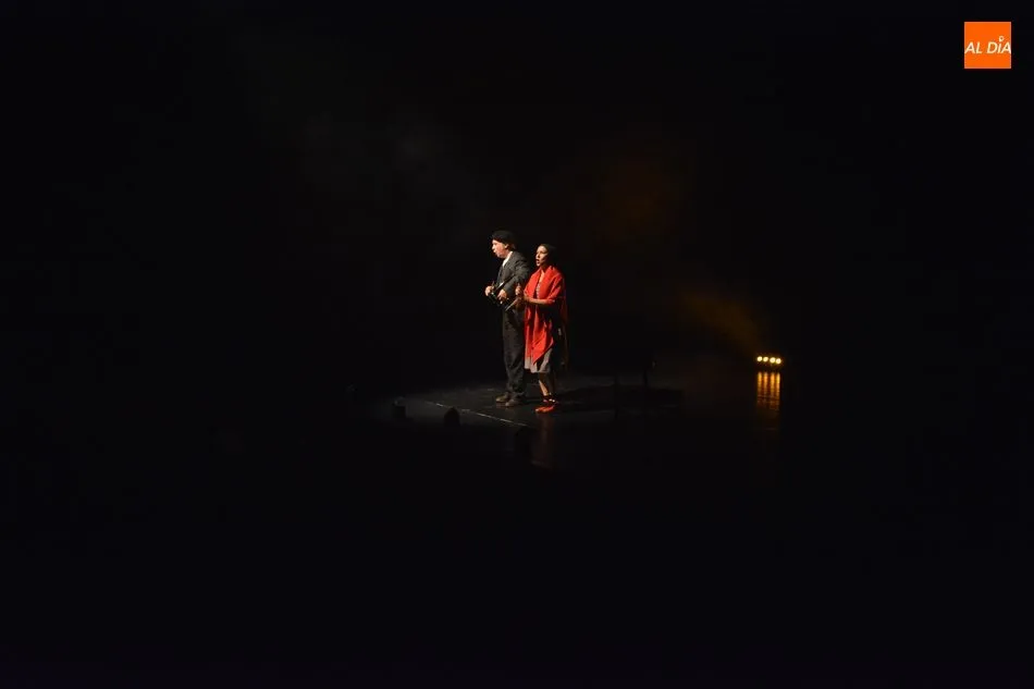 Foto 4 - La compa&ntilde;&iacute;a Teatro del Barrio presenta la obra &lsquo;Mundo obrero&rsquo; en el Juan del Enzina