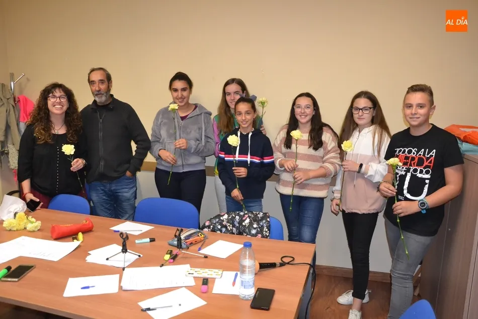Foto 2 - Radio i realiza varias entrevistas para un especial de Halloween que est&aacute;n preparando  