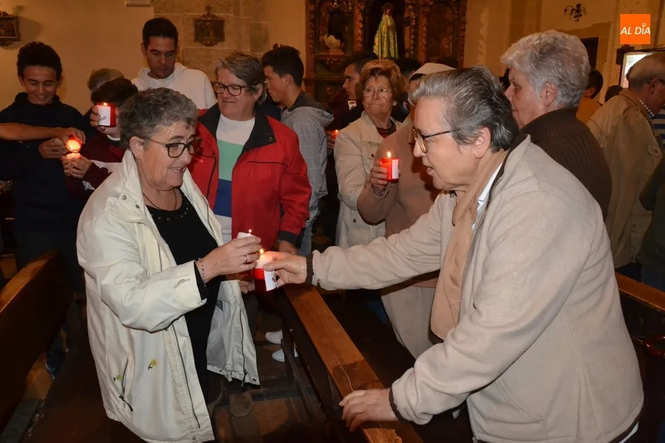 Foto 4 - Rosa Herrera&nbsp;relata en la concurrida Vigilia del Domund su experiencia misionera en Albania  