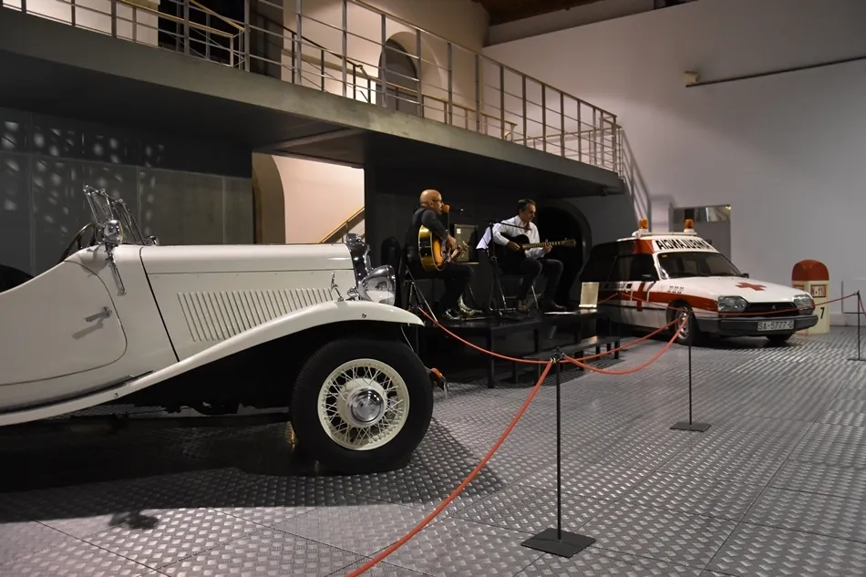 Concierto de El hombre tranquilo, en el Museo de Historia de la Automoción. Foto: Fernando Sánchez