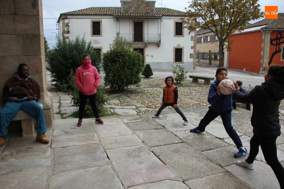 Foto 5 - Escuelas Campesinas celebra en Yecla de Yeltes el encuentro anual del programa de tiempo libre...