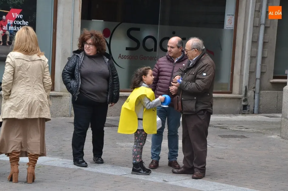 Foto 11 - Las huchas del Domund vuelven a las calles para recoger la solidaridad con los misioneros  