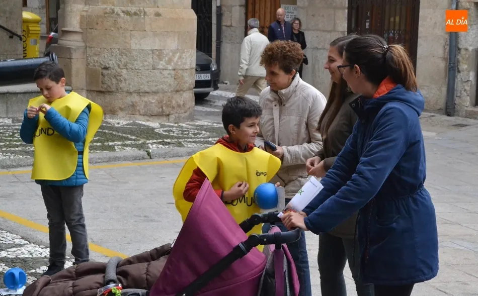 Foto 8 - Las huchas del Domund vuelven a las calles para recoger la solidaridad con los misioneros  