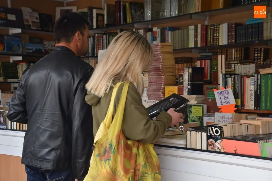 Foto 5 - La Feria del Libro Antiguo y de Ocasi&oacute;n, una gran biblioteca en la Plaza Mayor&nbsp;