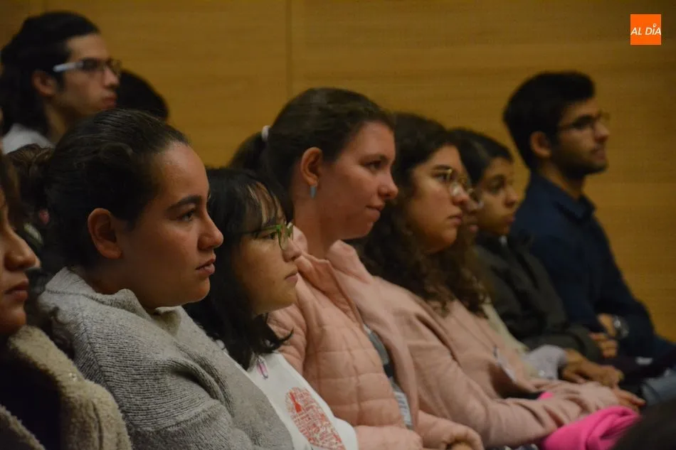 Foto 7 - Salamanca re&uacute;ne a j&oacute;venes de Castilla y Le&oacute;n y Portugal en el Encuentro de Voluntariado