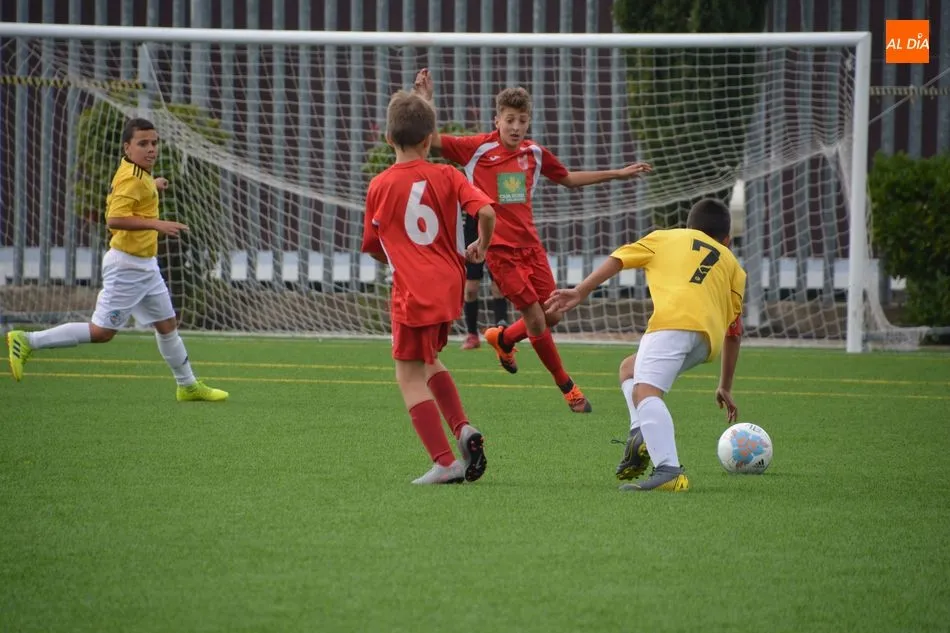 Foto 2 - Resultados, clasificaciones e im&aacute;genes del f&uacute;tbol base provincial  