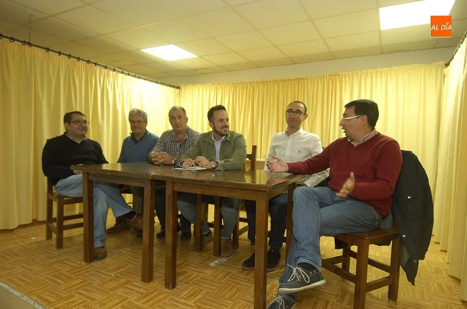 Foto 5 - Alcaldes y concejales socialistas, un&aacute;nimes a la reivindicaci&oacute;n de mejoras en comunicaciones  