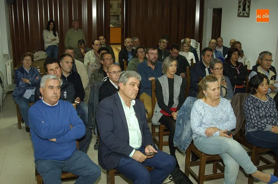 Foto 3 - Alcaldes y concejales socialistas, un&aacute;nimes a la reivindicaci&oacute;n de mejoras en comunicaciones  