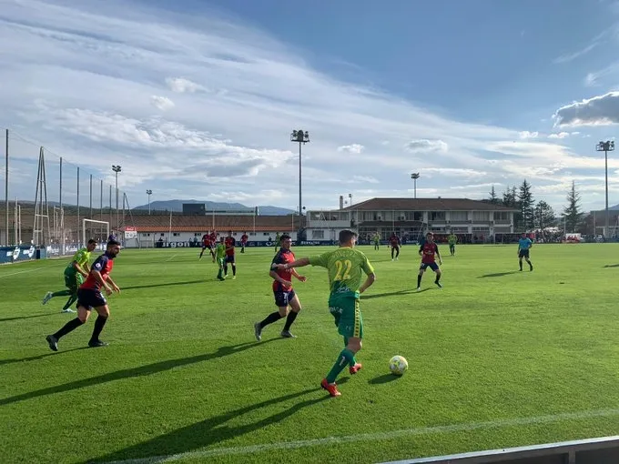 Foto 5 - A Unionistas se le pone muy mala cara al perder con Osasuna &lsquo;B&rsquo; (2-0)