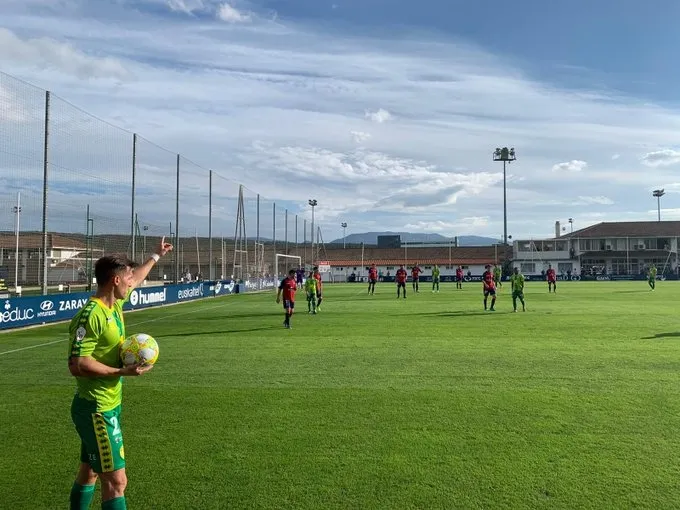 Foto 3 - A Unionistas se le pone muy mala cara al perder con Osasuna &lsquo;B&rsquo; (2-0)