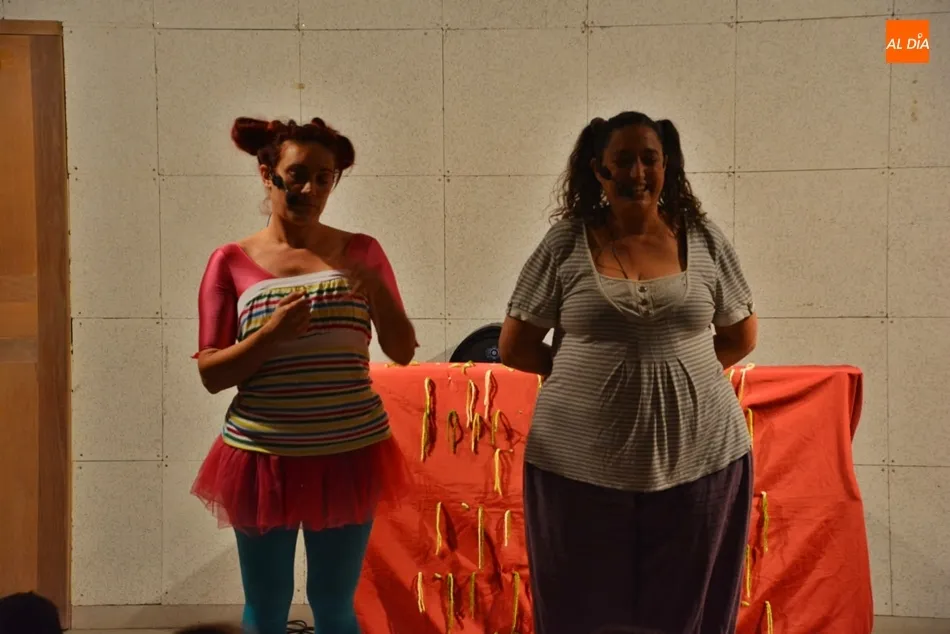 Foto 3 - &lsquo;&iquest;T&uacute; de qu&eacute; cuentos eres?&rsquo;, divertido espect&aacute;culo en la Casa de las Conchas
