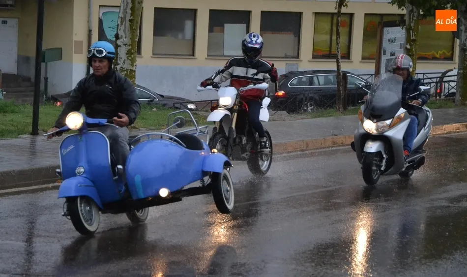Moteros y no moteros se mojan por dentro y especialmente por fuera en la Ruta Barítima 0,0  