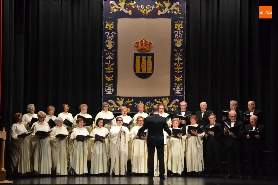 Foto 8 - La Coral D&aacute;maso Ledesma vuelve a entrelazar sus voces con Portugal  