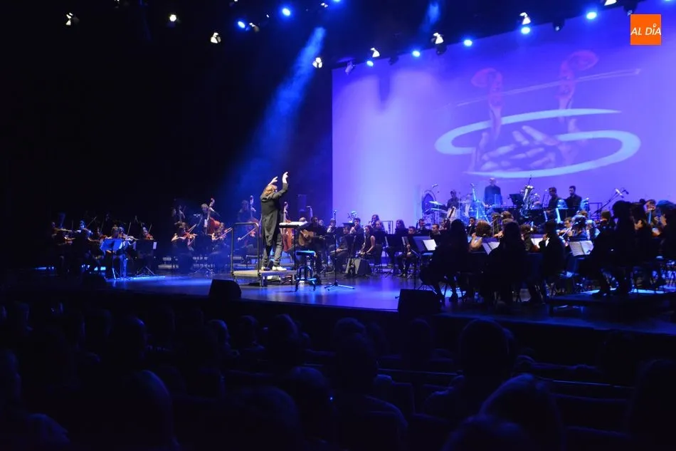 Foto 6 - &lsquo;La Sinf&oacute;nica del Silencio&rsquo;, la fuerza del rock de H&eacute;roes del Silencio en el CAEM