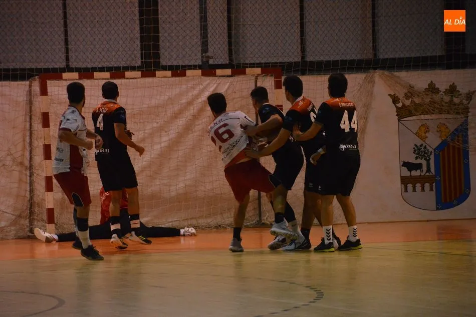 Foto 5 - El BM Salamanca planta cara al l&iacute;der en el R&iacute;o Tormes (30-33)