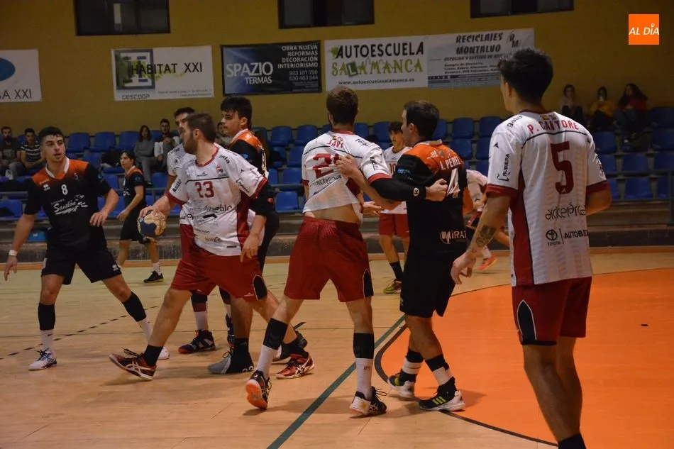 Foto 3 - El BM Salamanca planta cara al l&iacute;der en el R&iacute;o Tormes (30-33)