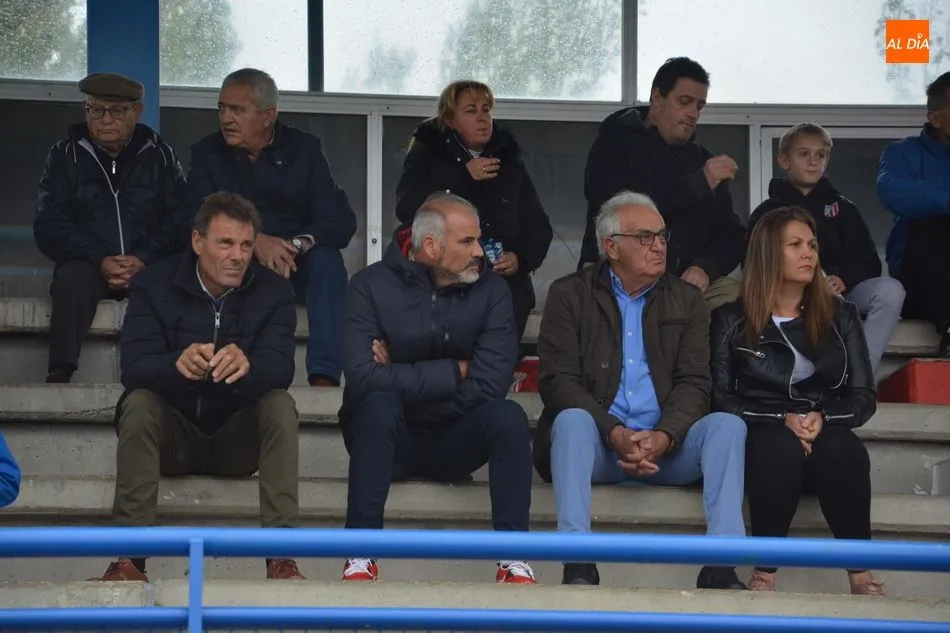 Foto 10 - El Santa Marta logra un meritorio empate frente al Atl&eacute;tico Astorga (0-0)