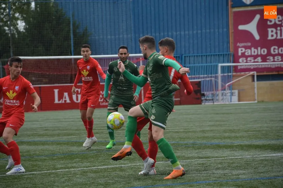 Foto 6 - El Santa Marta logra un meritorio empate frente al Atl&eacute;tico Astorga (0-0)