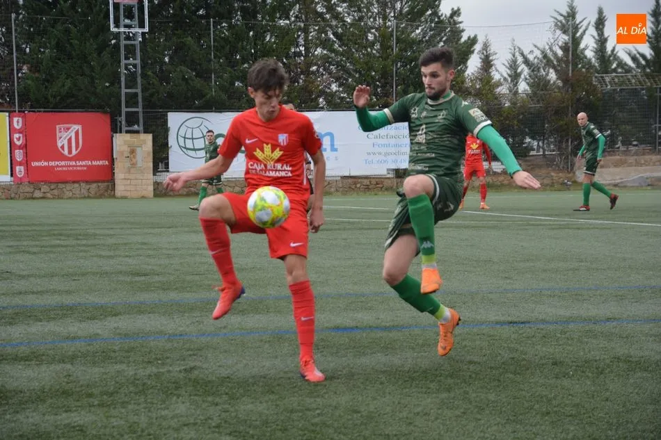 Foto 4 - El Santa Marta logra un meritorio empate frente al Atl&eacute;tico Astorga (0-0)