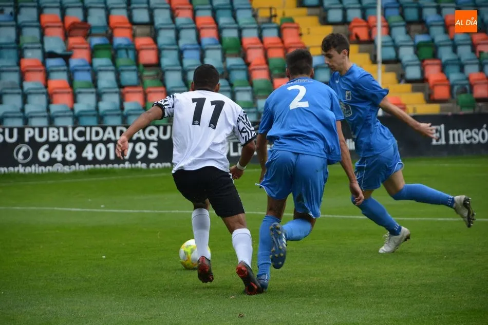 Foto 3 - El Salamanca UDS &lsquo;B&rsquo; no falla y supera al Almaz&aacute;n (3-2)