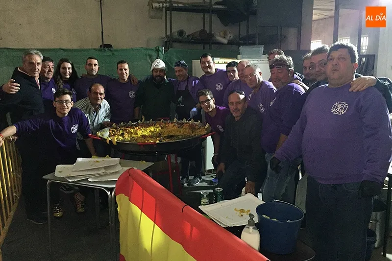 Foto 8 - La Comida de Hermandad de la cofrad&iacute;a Jes&uacute;s Nazareno re&uacute;ne en su estreno a 200 personas