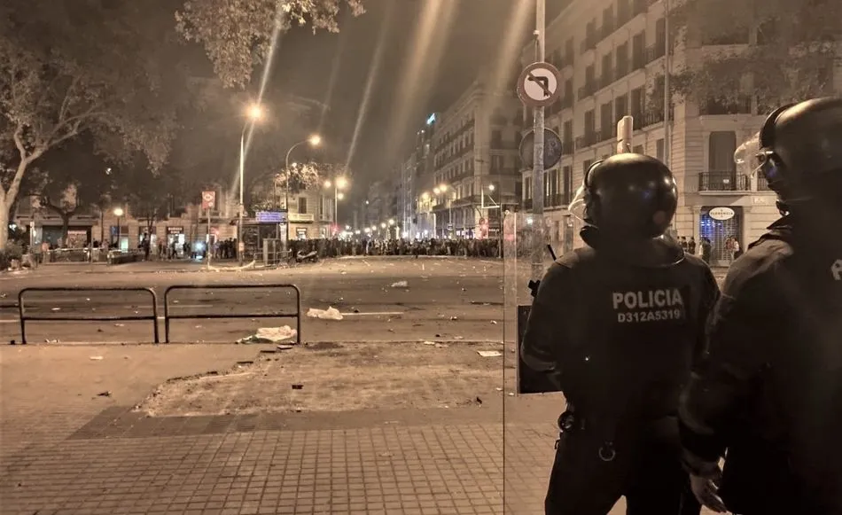 Descienden a 14 los hospitalizados en Cataluña por los disturbios en protesta contra la sentencia  