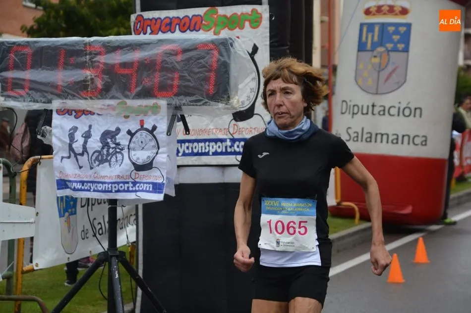 Foto 2 - Dani Sanz y Gema Mart&iacute;n se proclaman vencedores de la XXXVI Media Marat&oacute;n