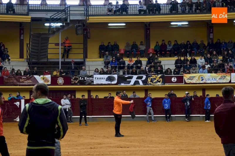 Foto 7 - Alba de Tormes disfruta de su &uacute;ltimo encierro de fiestas bajo la lluvia