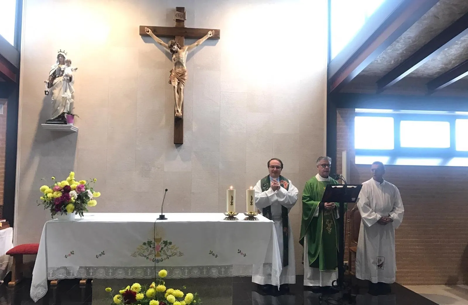 Foto 2 - El Salvador recibe al Padre Lino Herrero con motivo del Domund 2019  