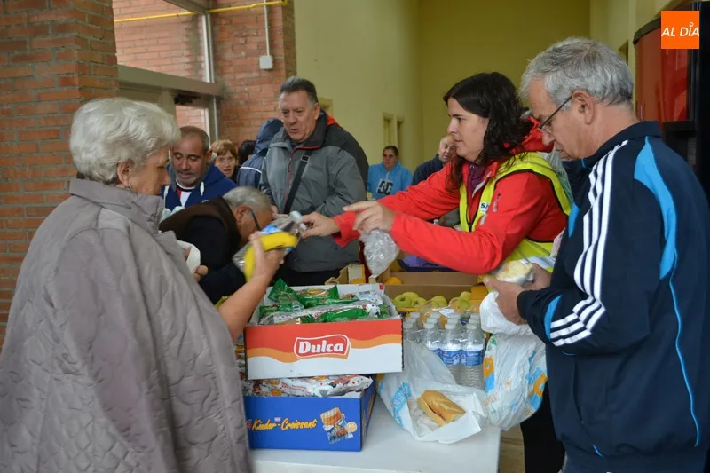 Foto 5 - Ni el fr&iacute;o ni la lluvia pueden con el paso firme de la XII marcha solidaria de Acopedis