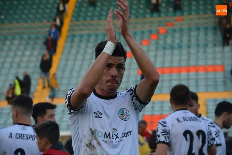 Foto 3 - Al Salamanca UDS se le acaba la flor y resucita a un Izarra muerto (1-1)