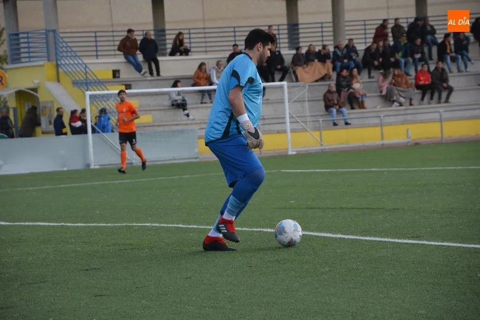 Foto 9 - El Ciudad Rodrigo gana con suspense al Ribert en el derbi (0-3)