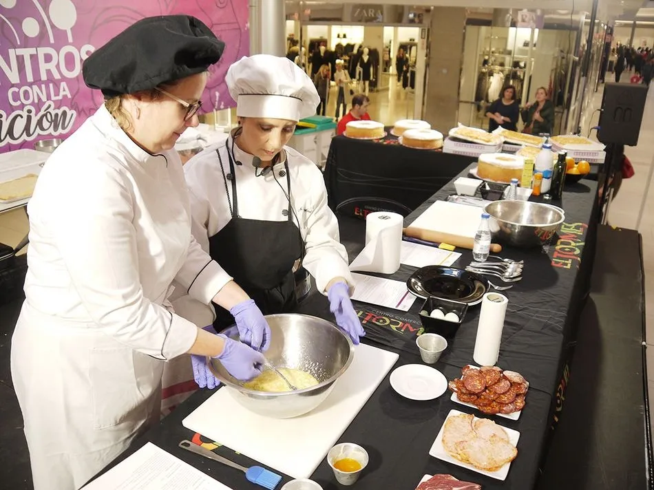 Foto 11 - La gastronom&iacute;a salmantina protagoniza los &lsquo;Encuentros con la Tradici&oacute;n&rsquo; del Centro Comercial...