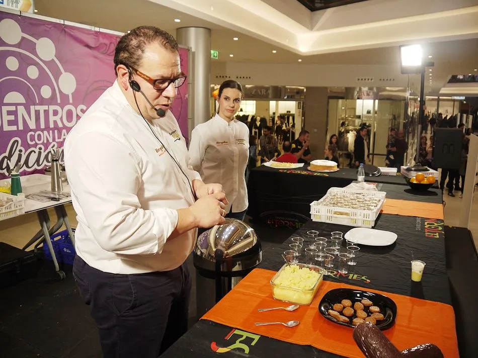 Foto 6 - La gastronom&iacute;a salmantina protagoniza los &lsquo;Encuentros con la Tradici&oacute;n&rsquo; del Centro Comercial...