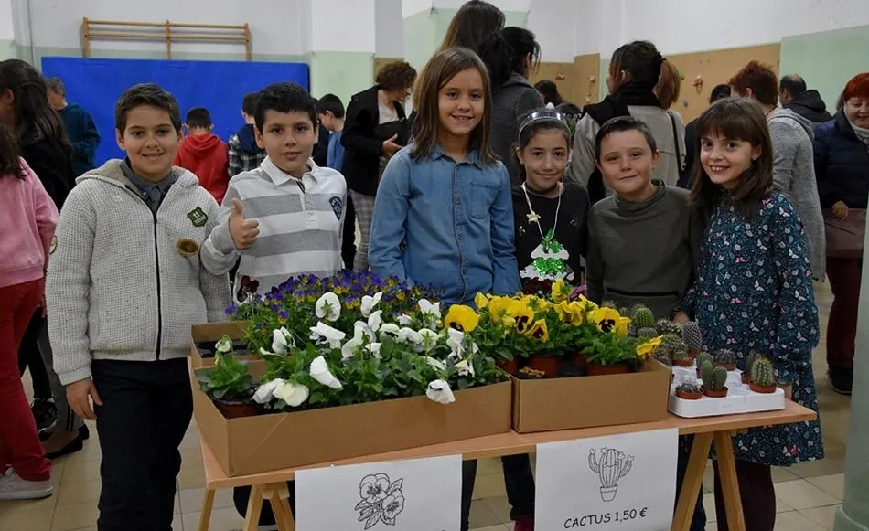 Alumnos, antiguos alumnos, padres, profesores… han compartido fe y solidaridad