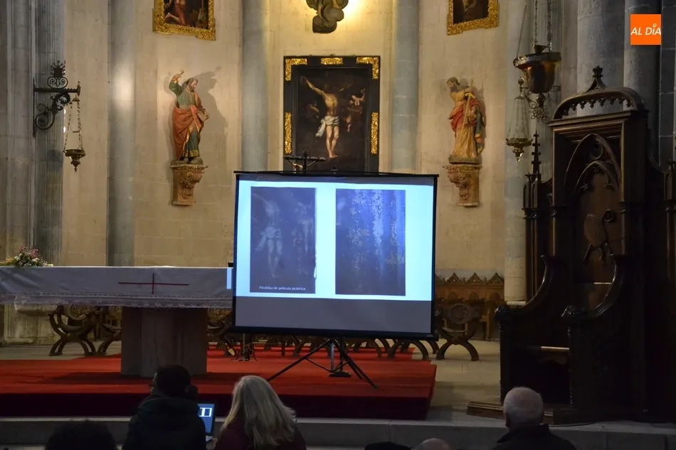 Foto 2 - Explicada la restauraci&oacute;n del cuadro del altar de la Catedral, que hab&iacute;a sido da&ntilde;ado por los...