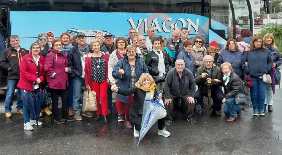 Una treintena de mirobrigenses pasa unos días de excursión por tierras gallegas  