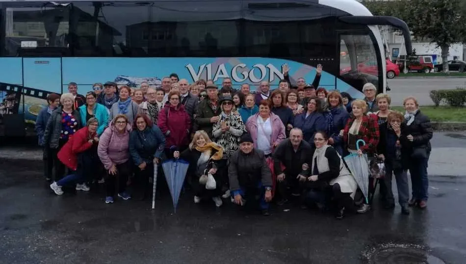 Foto 3 - Una treintena de mirobrigenses pasa unos d&iacute;as de excursi&oacute;n por tierras gallegas  