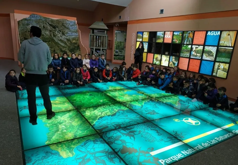 Foto 4 - Alumnos del Colegio San Juan Bosco visitan el Parque Natural de Las Batuecas y La Alberca