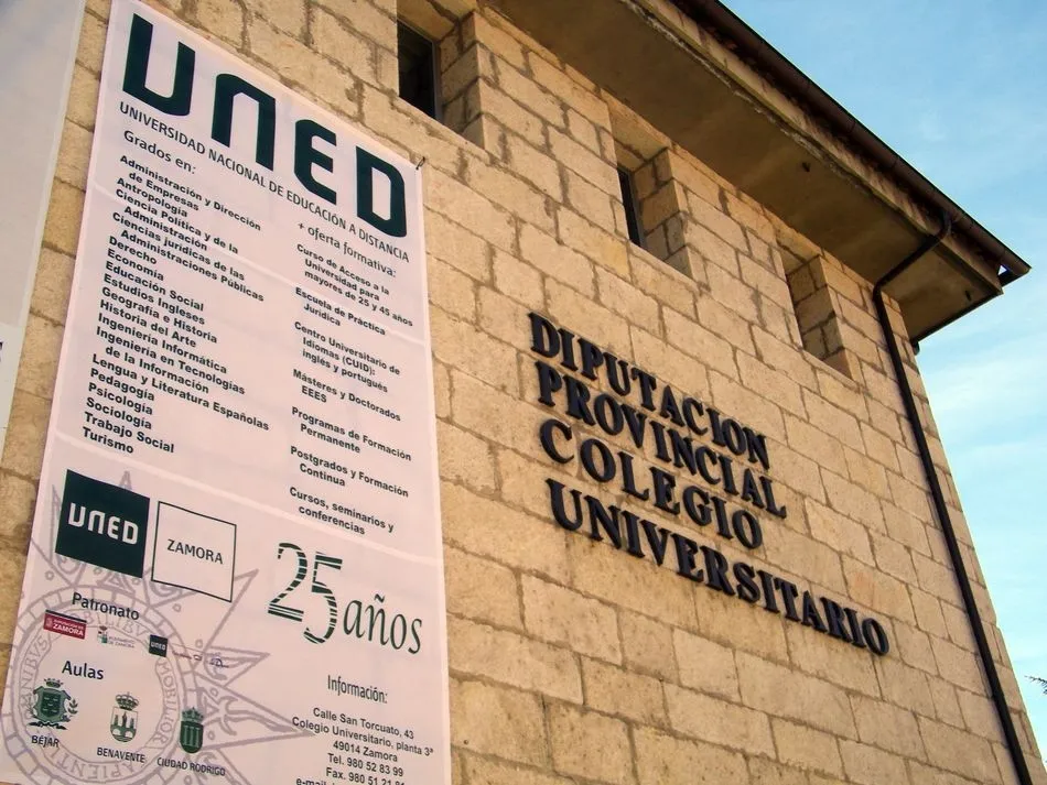Foto 3 - La matr&iacute;cula de la UNED Zamora sigue abierta con una oferta acad&eacute;mica de 20 Grados Universitarios ...