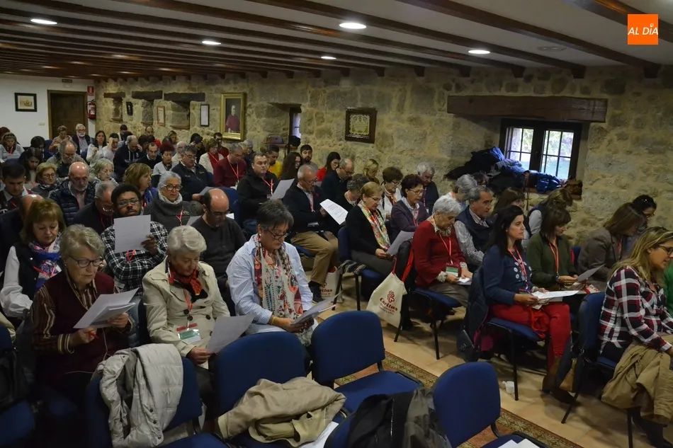 Foto 10 - Las 11 C&aacute;ritas de la regi&oacute;n se re&uacute;nen en Mir&oacute;briga para reflexionar sobre caridad y pol&iacute;tica  