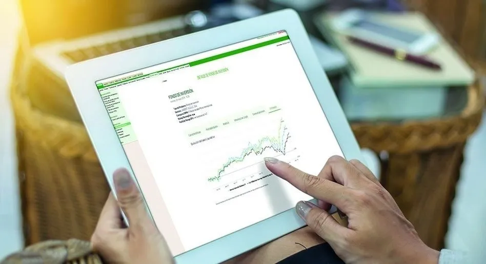 Unicaja incentiva con una bonificación del 2% a los clientes que traspasen sus fondos de inversión