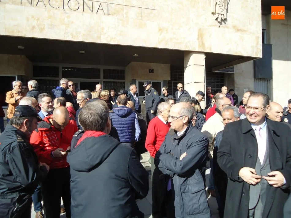 Foto 2 - La Polic&iacute;a Nacional de Salamanca se concentra en apoyo a los agentes desplazados a Catalu&ntilde;a