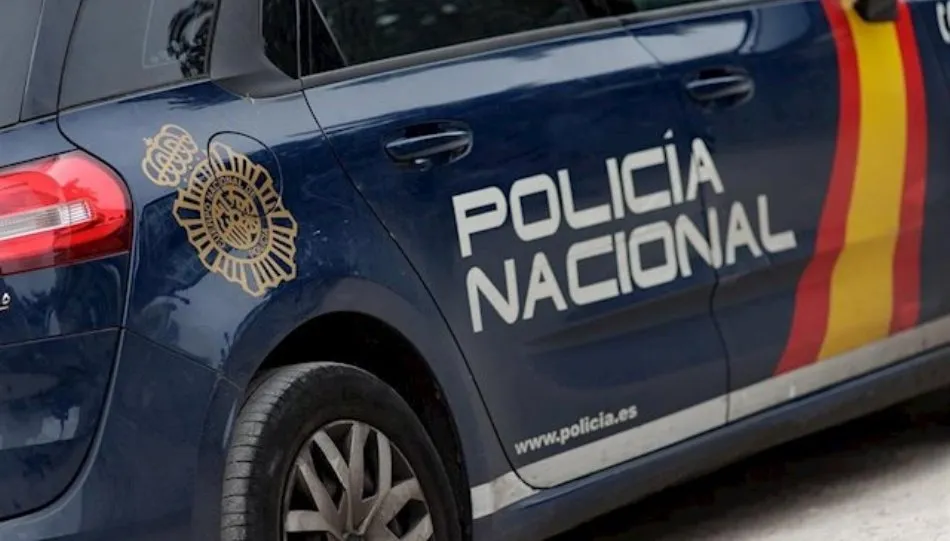 La Policía Nacional arrestaba de madrugada al presunto agresor