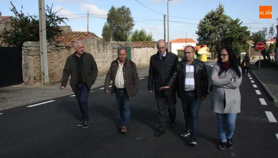 Javier Iglesias comprobó en primera persona el estado de la carretera DSA-461 tras las obras / CORRAL