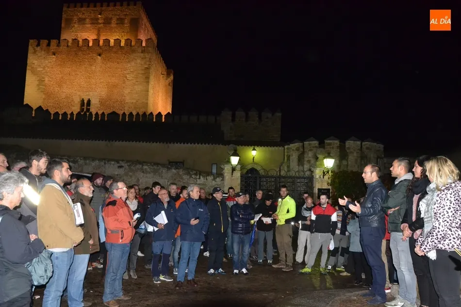 Foto 9 - Ciudad Rodrigo recibe a la caravana de veh&iacute;culos antiguos del VII Spain Classic Raid  